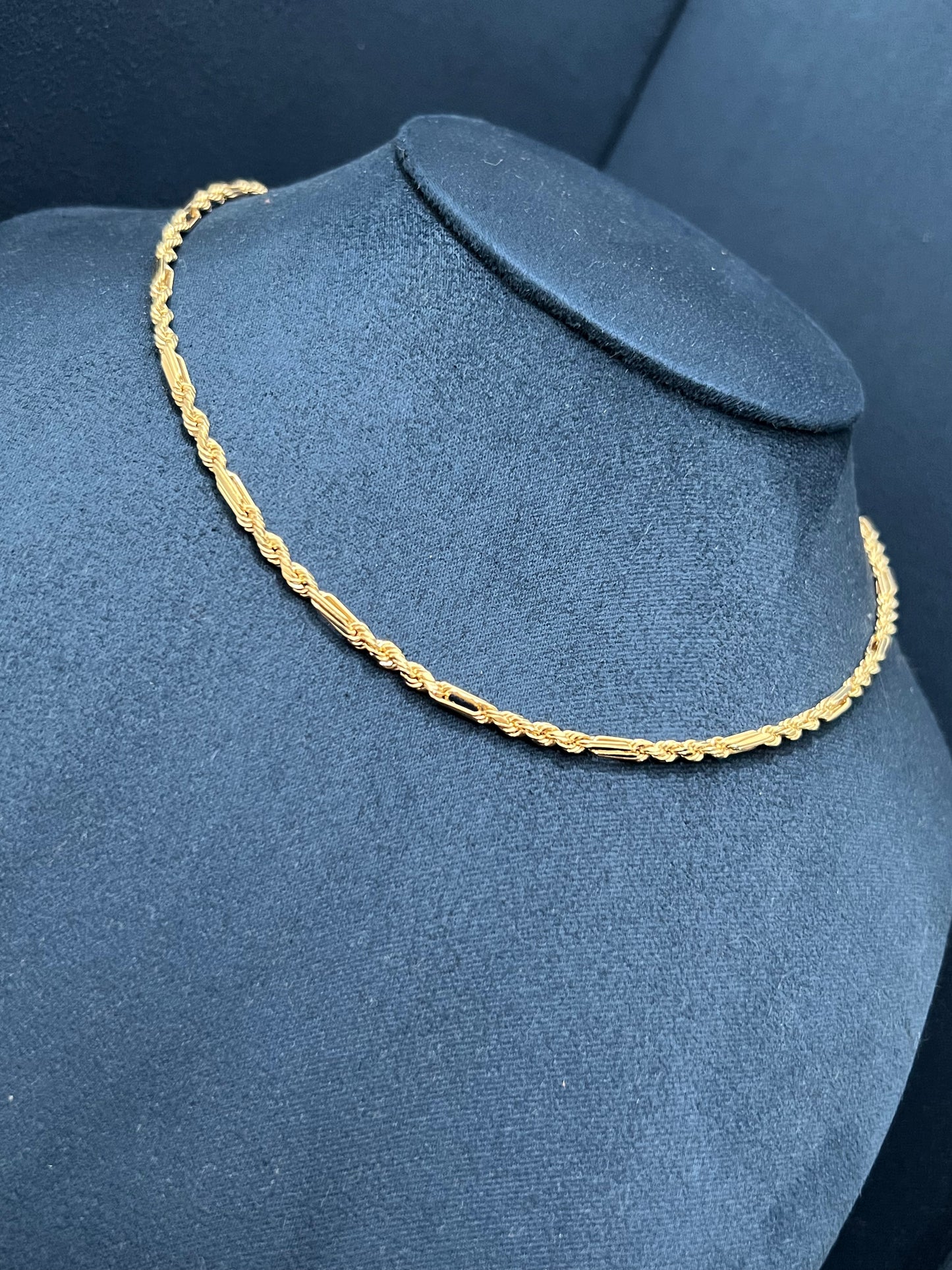 Cadena torzal fígaro
