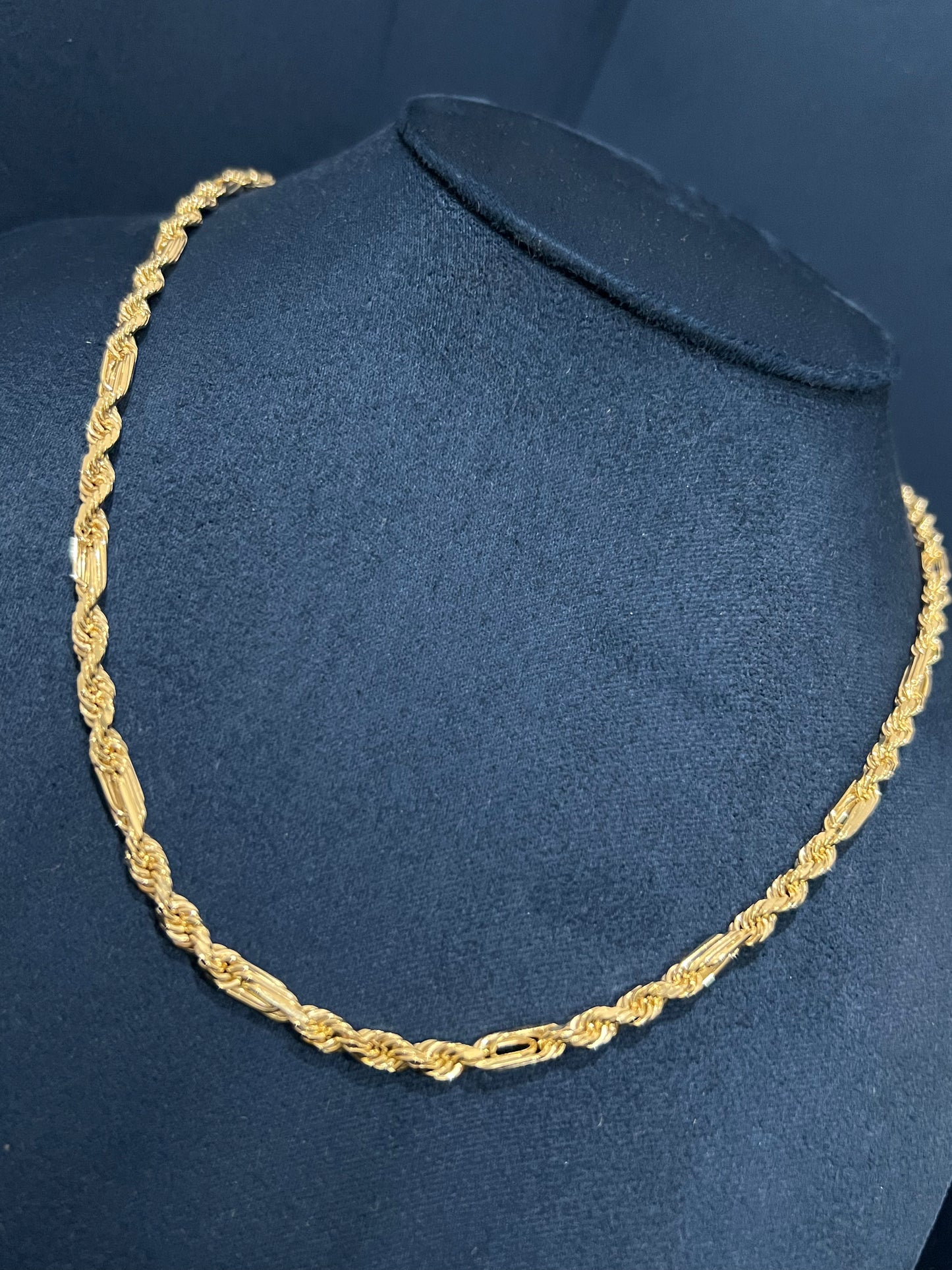 Cadena torzal fígaro