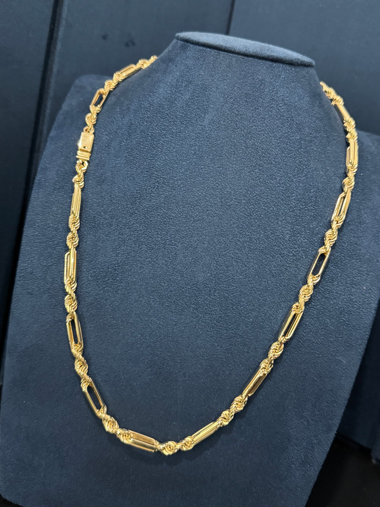Cadena torzal fígaro