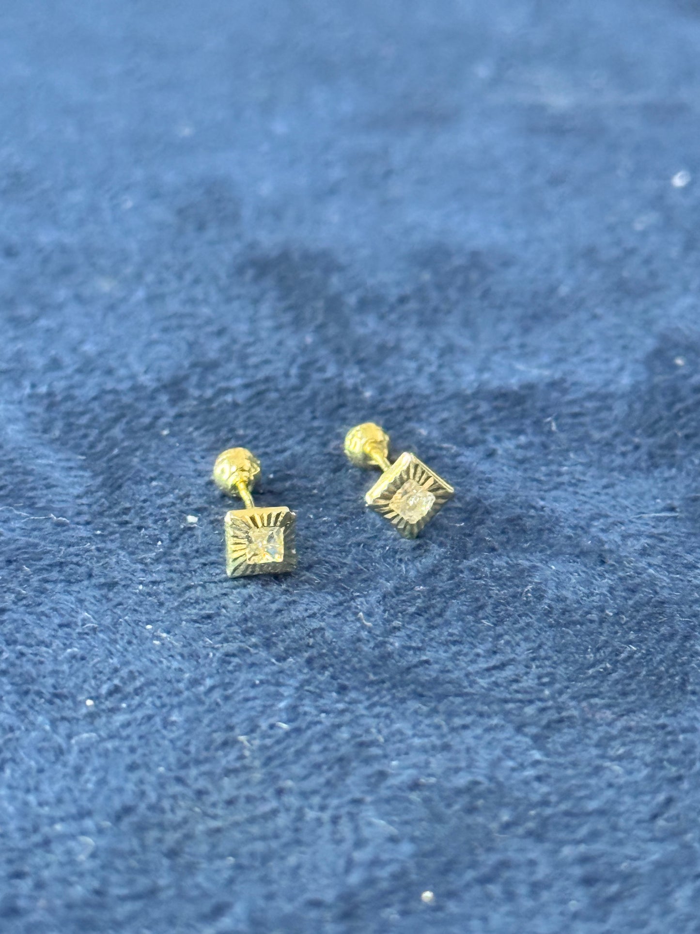 Aretes cuadrado