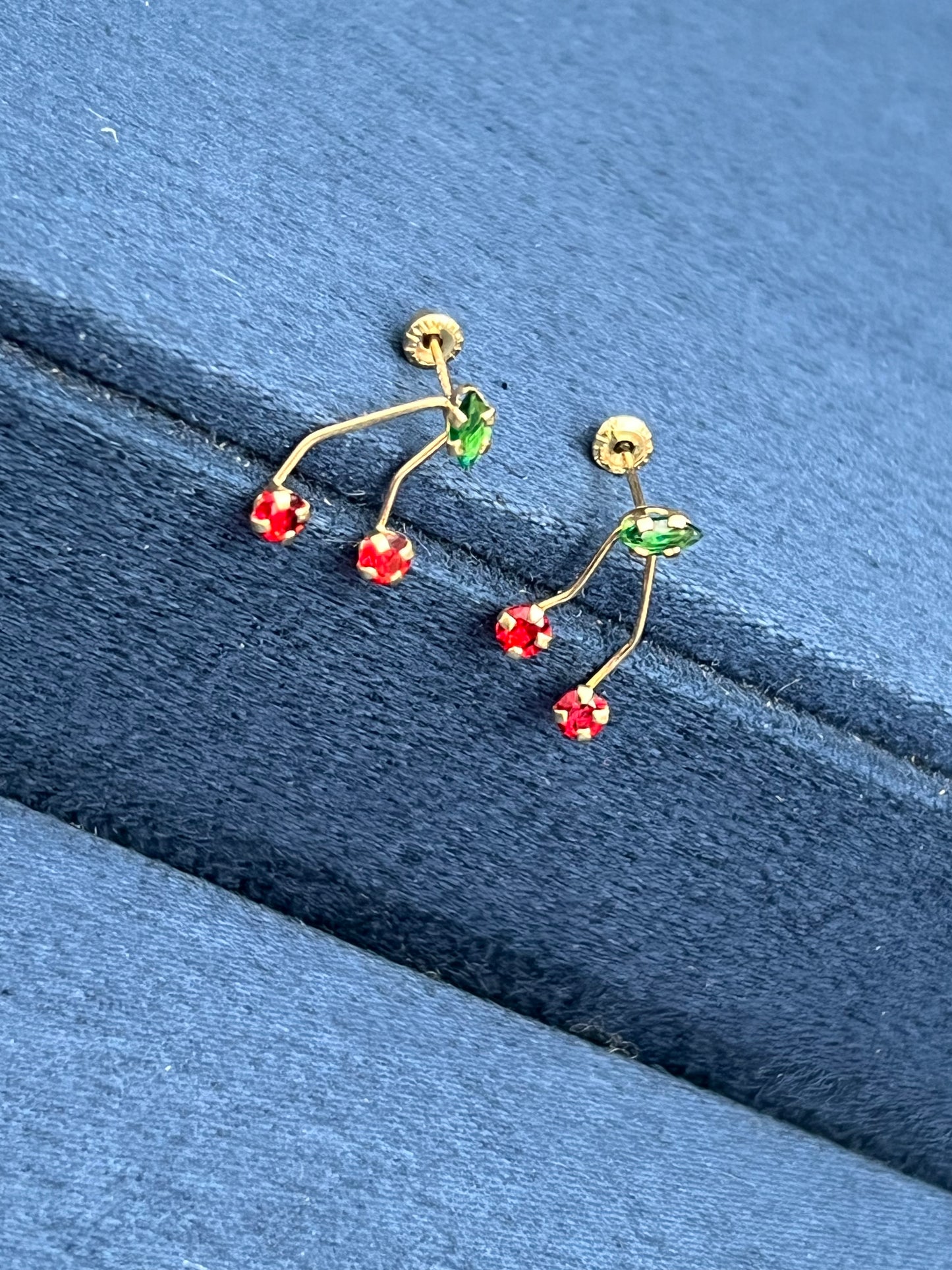 Aretes cherry