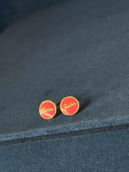Aretes de broquel de Barbie