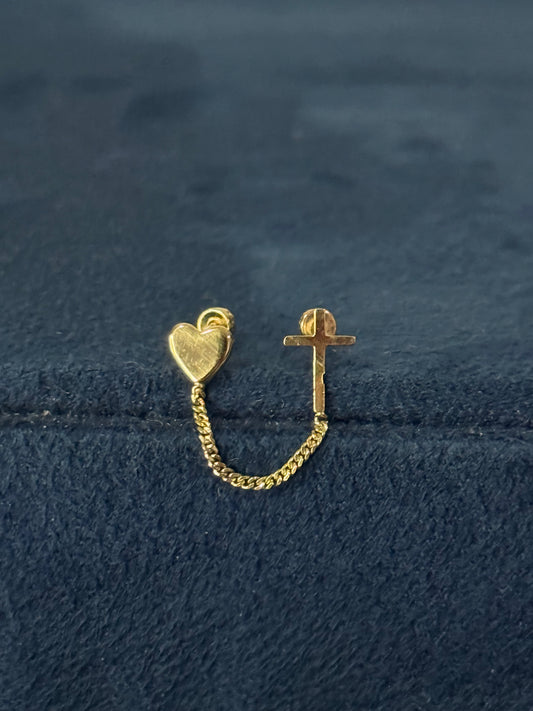 Aretes de cadena corazón c/cruz.
