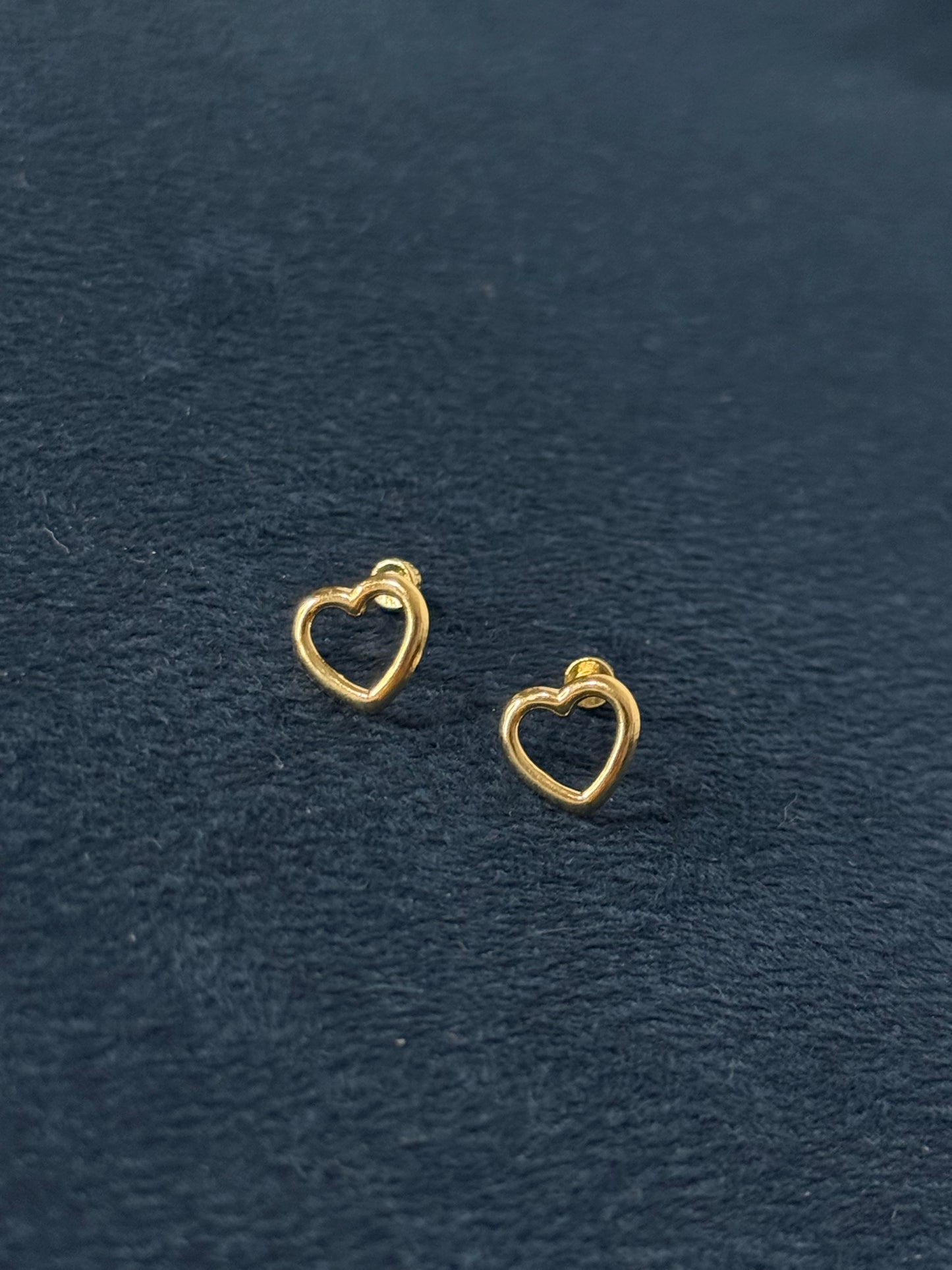 Aretes corazón liso