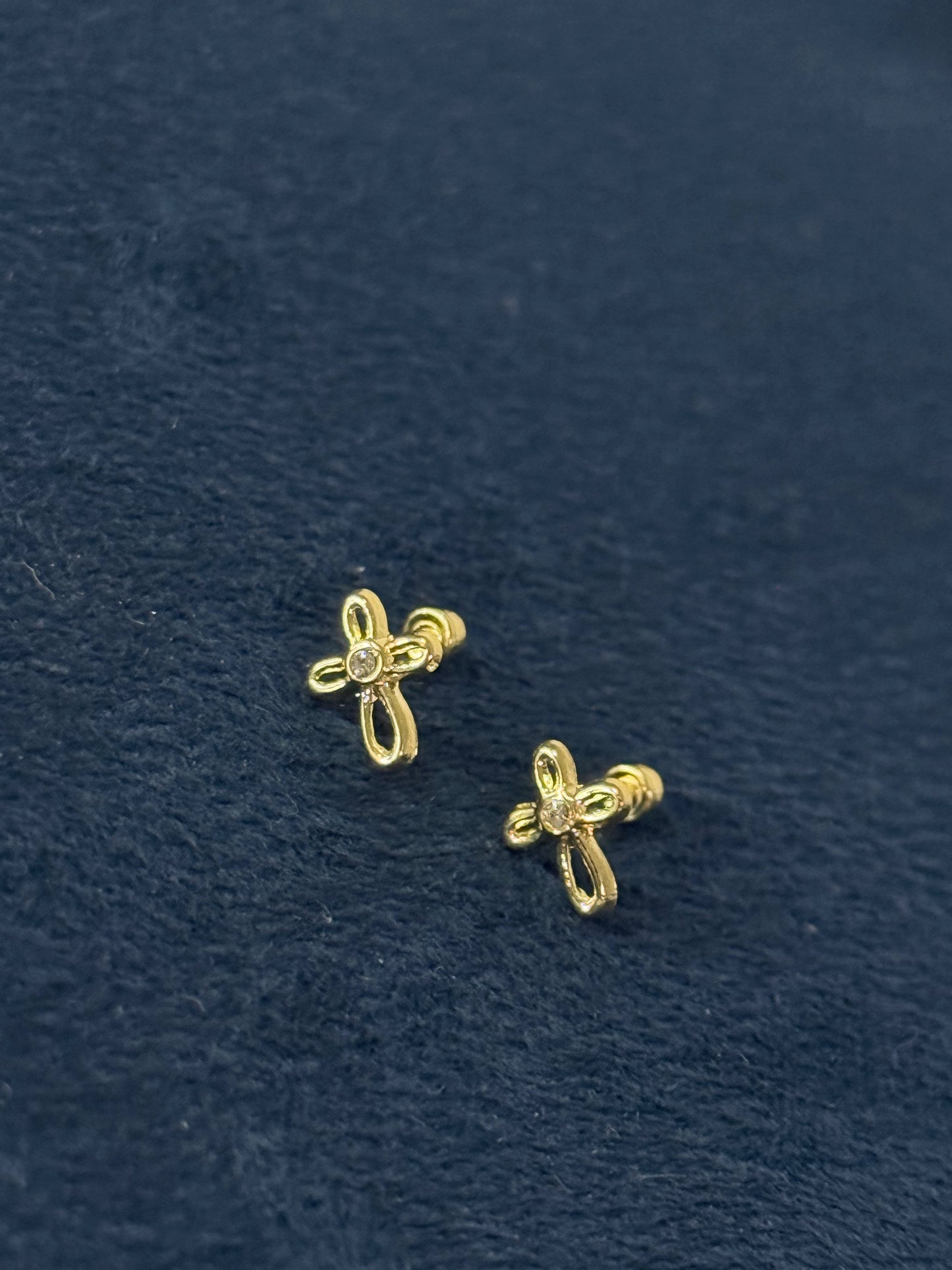 Aretes cruz gótica